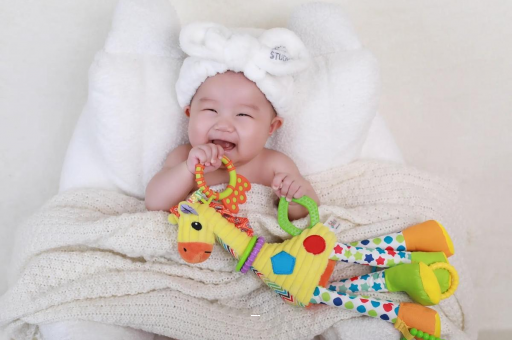 中卫宝宝舌苔白怎么回事